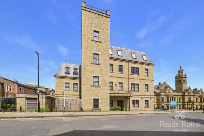 1 bed Apartment to rent Image 11