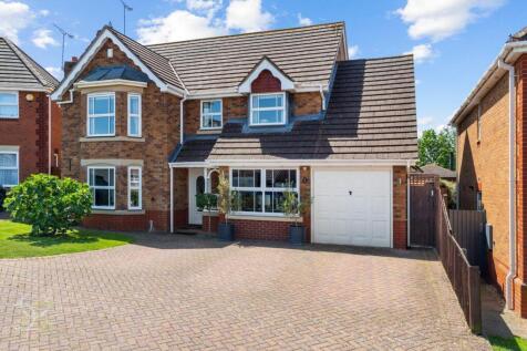 Tamar Place, Evesham