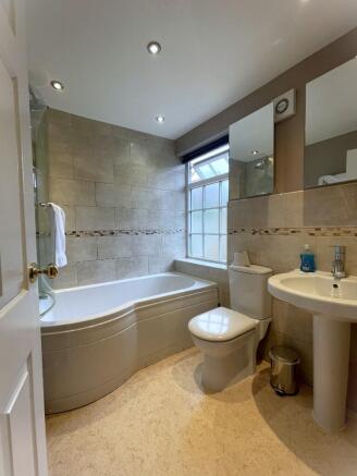2 bed Terraced for sale Image 7
