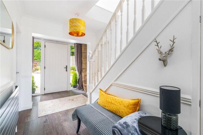 4 bed Detached for sale Image 5