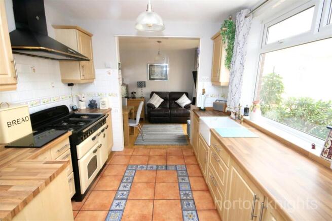 OPEN PLAN DINING KITCHEN