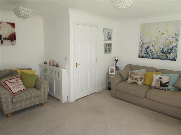 FIRST FLOOR LANDING