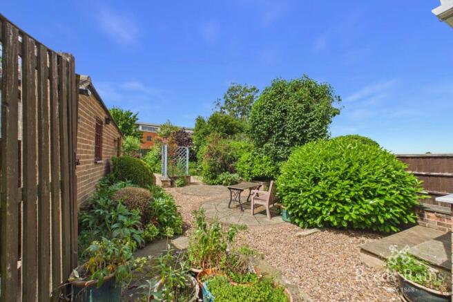 3 bed Semi-Detached for sale Image 12
