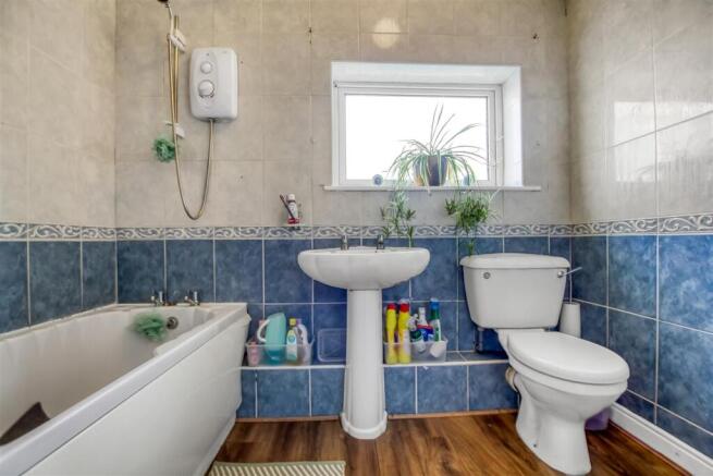 3 bed Terraced for sale Image 9