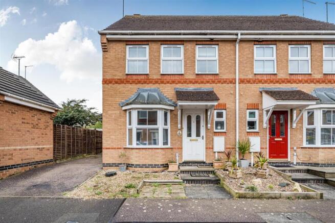 9 Campbell Close, Towcester