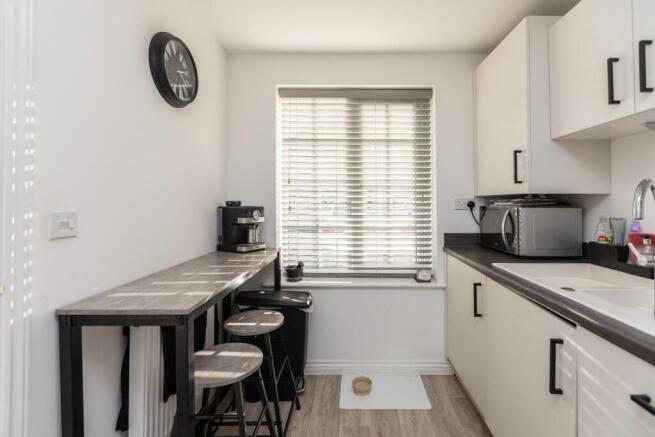 3 bed Semi-Detached for sale Image 7