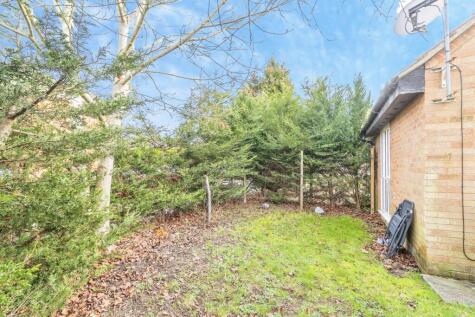 Braybrooke Drive, Furzton, Milton Keynes, Buckinghamshire, MK4