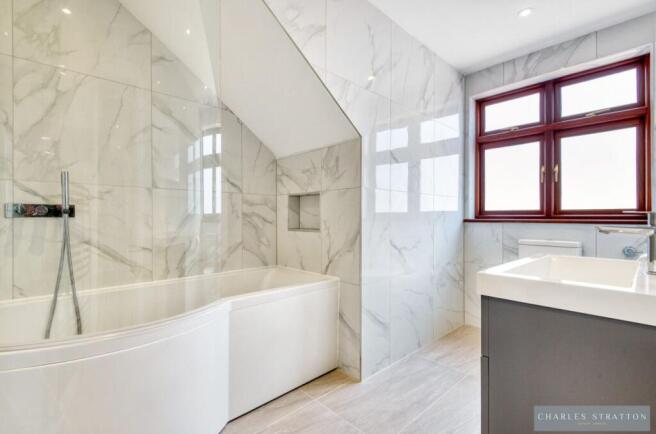 En-Suite to Master Bedroom