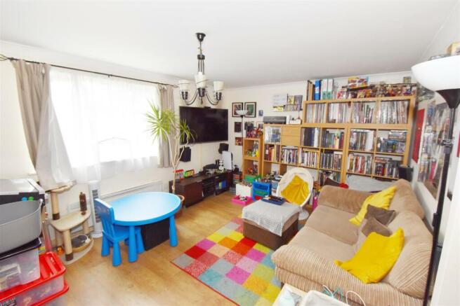 Lounge_Dining room.jpg