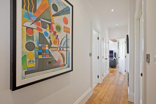 2 bed Apartment for sale Image 4