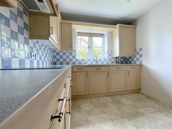 Kitchen (3).jpeg