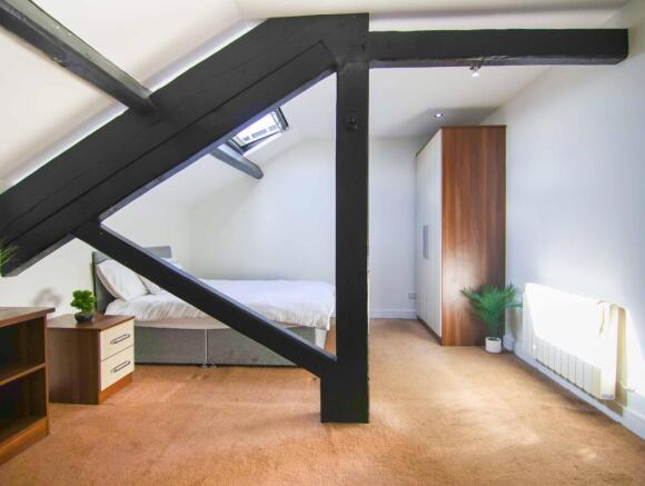 Double bedroom with wardrobe