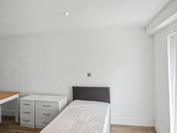 1 bed Flat for sale Image 8