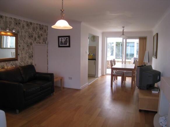 Lounge/Dining Rm