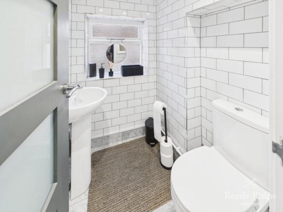 3 bed Apartment for sale Image 12