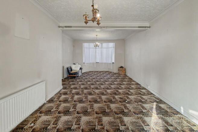 90 Ashurst Drive, Gants Hill, Ilford IG2 6SB