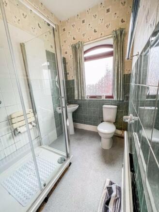 SHOWER ROOM