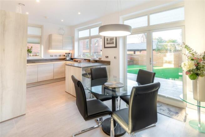 Kitchen/Dining Area