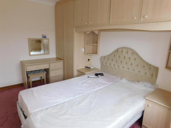 Bedroom 1b