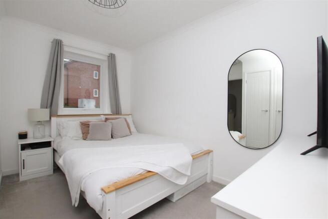Bedroom 1.JPG