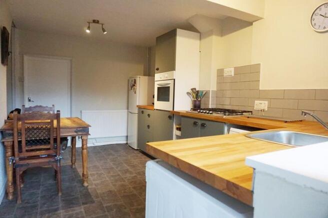 Kitchen/Dining...