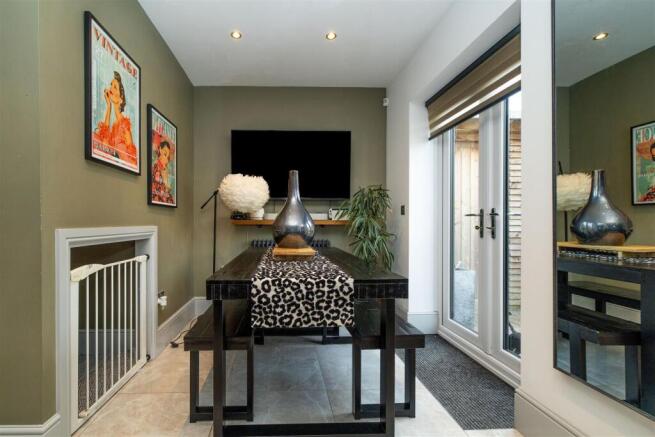 4 bed Terraced for sale Image 6