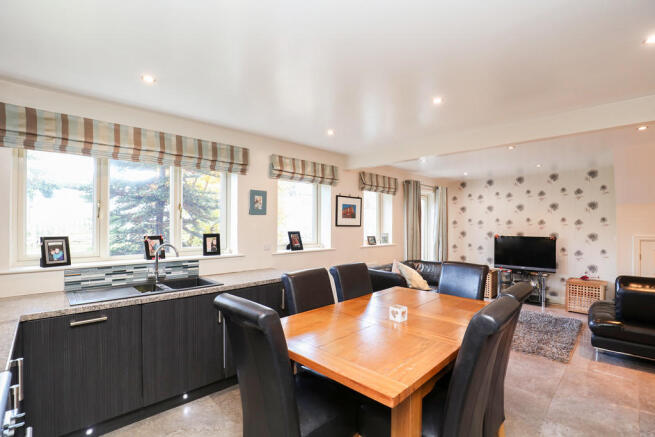 Kitchen / Diner  