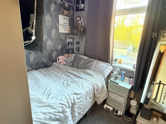 3 bed Terraced for sale Image 10