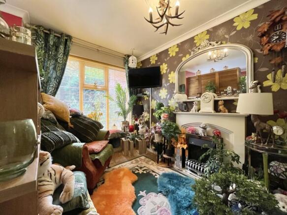 Denmore Gardens, Wolverhampton photo 4