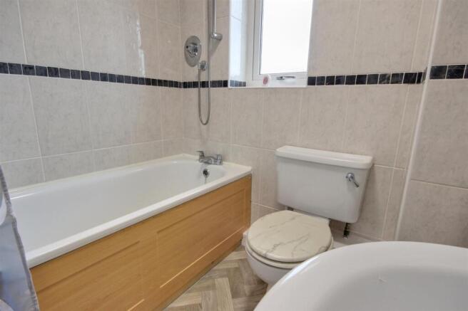 3 bed Semi-Detached for sale Image 7