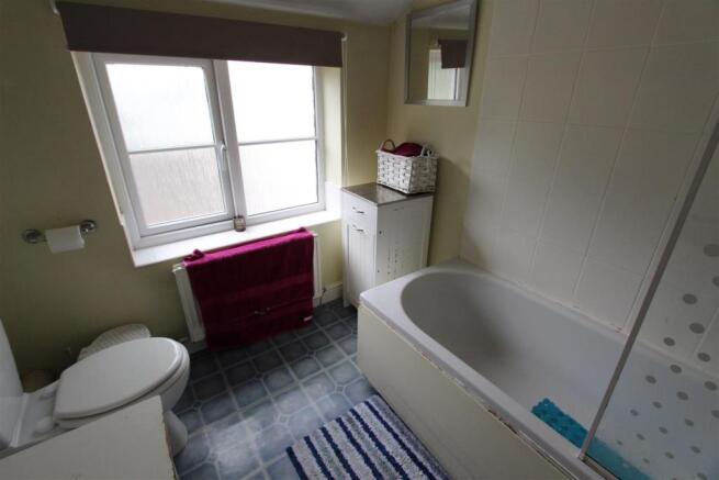 Bathroom.JPG