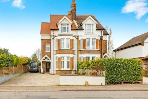 Aldenham Road, Bushey