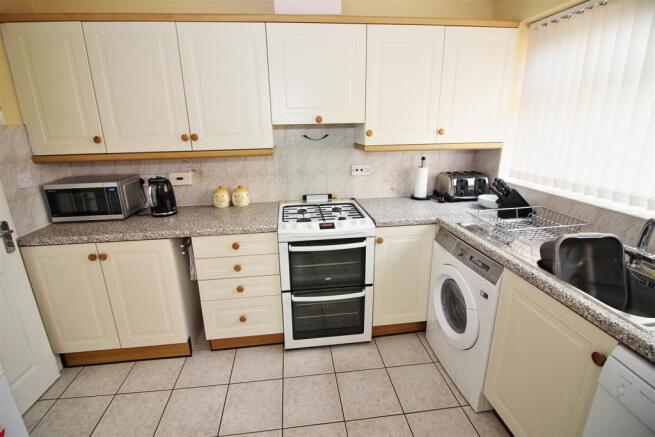 kitchen.1.JPG