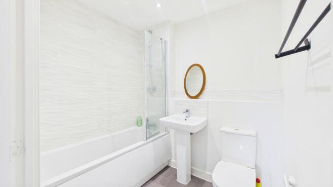 2 bed Apartment for sale Image 12