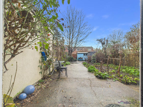 1 bed House Share to rent Image 8