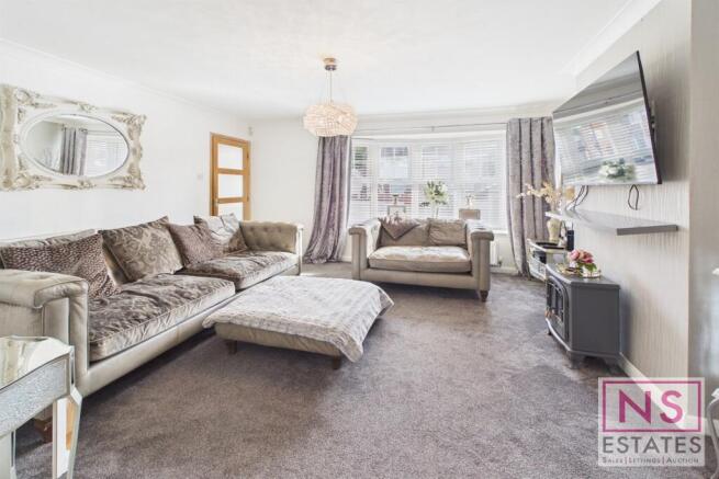 3 bed Semi-Detached for sale Image 7