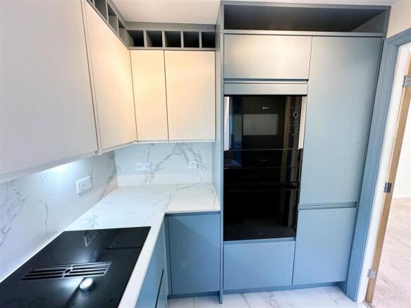 2 bed Apartment for sale Image 10