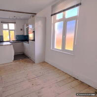 81, Elmsleigh Road, Twickenham TW2 5EF