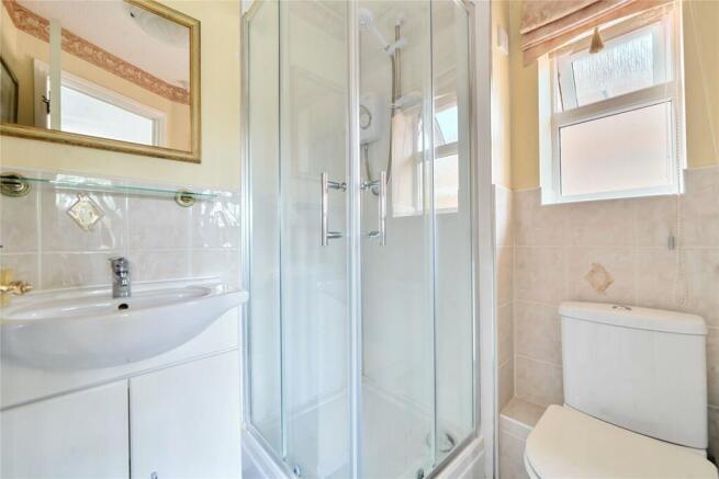 En Suite Shower Rm