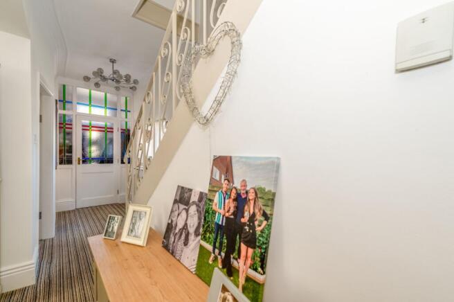 5 bed Detached for sale Image 5