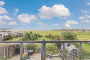 42, California Crescent, California, Great Yarmouth NR29 3QP