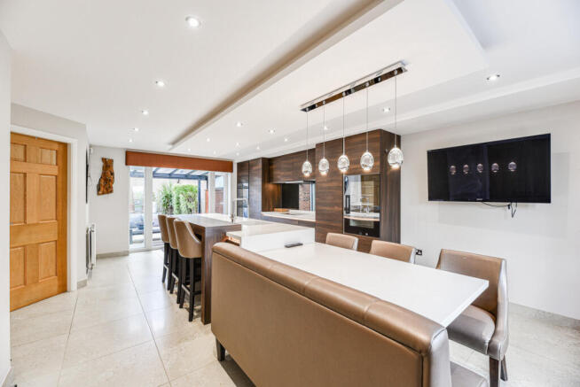Kitchen Family Room