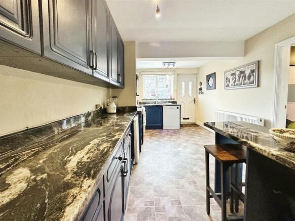 Kitchen/Breakfast Room