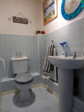 CLOAKROOM/WC