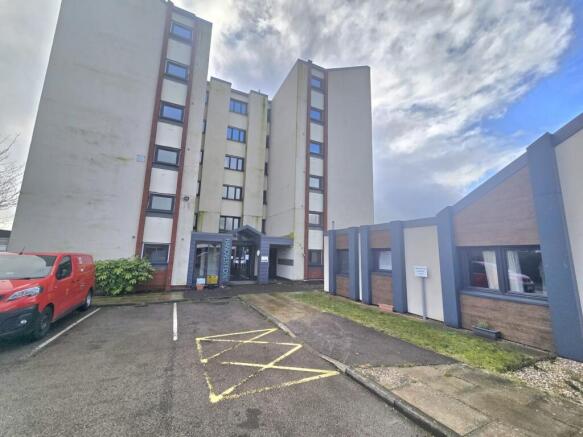 1 bed Apartment to rent Image 5