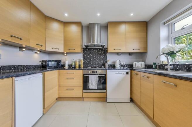 3 bed Semi-Detached for sale Image 5