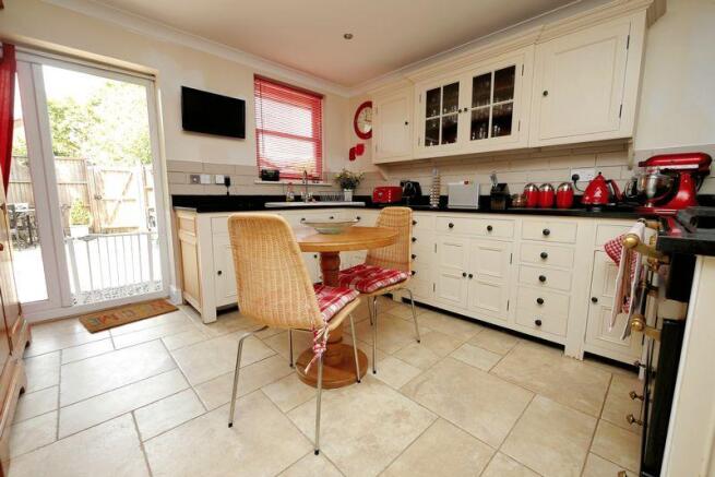 KITCHEN/BREAKF...