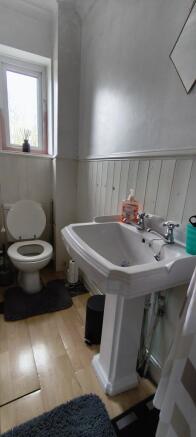 2 bed Terraced to rent Image 10