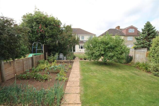 GARDEN 1.JPG
