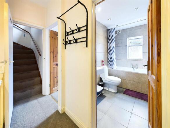 3 bed Terraced for sale Image 12